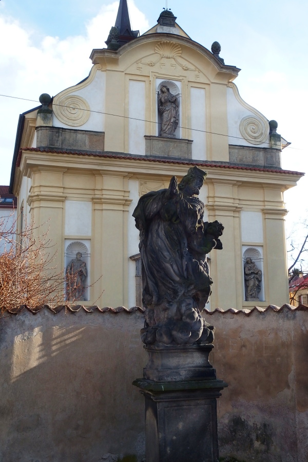 Pardubice_E_ před Kostelíčkem ve Štrossově ulic