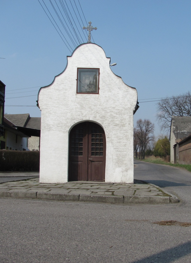 Polsko Krzanowice,kaple_sv.JN_na_křižovatce_na_Samborowice