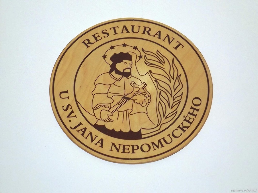 o2 Praha 1_Hradčany_Hradčanské nám.12_restaurace u svJN_obraz