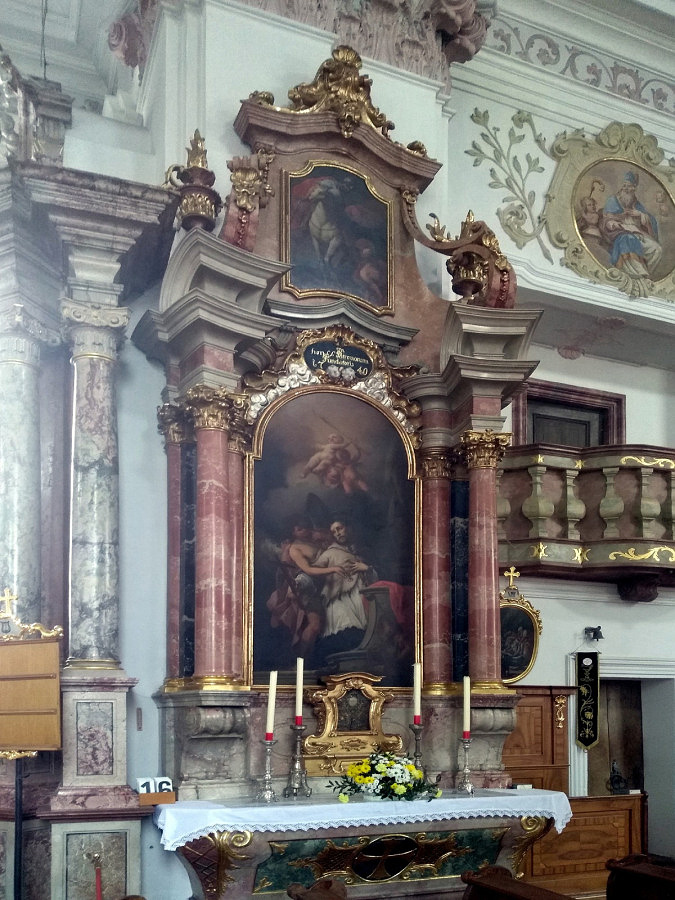 Rakousko Sankt Johann in Tirol_oltář,kostel sv.Jana Křtitele